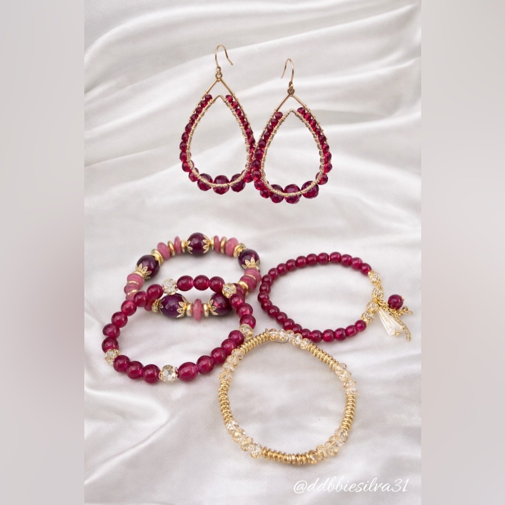 New Boutique Ruby Red Jewelry Set Bracelets & 2” Teardrop Earrings ✨